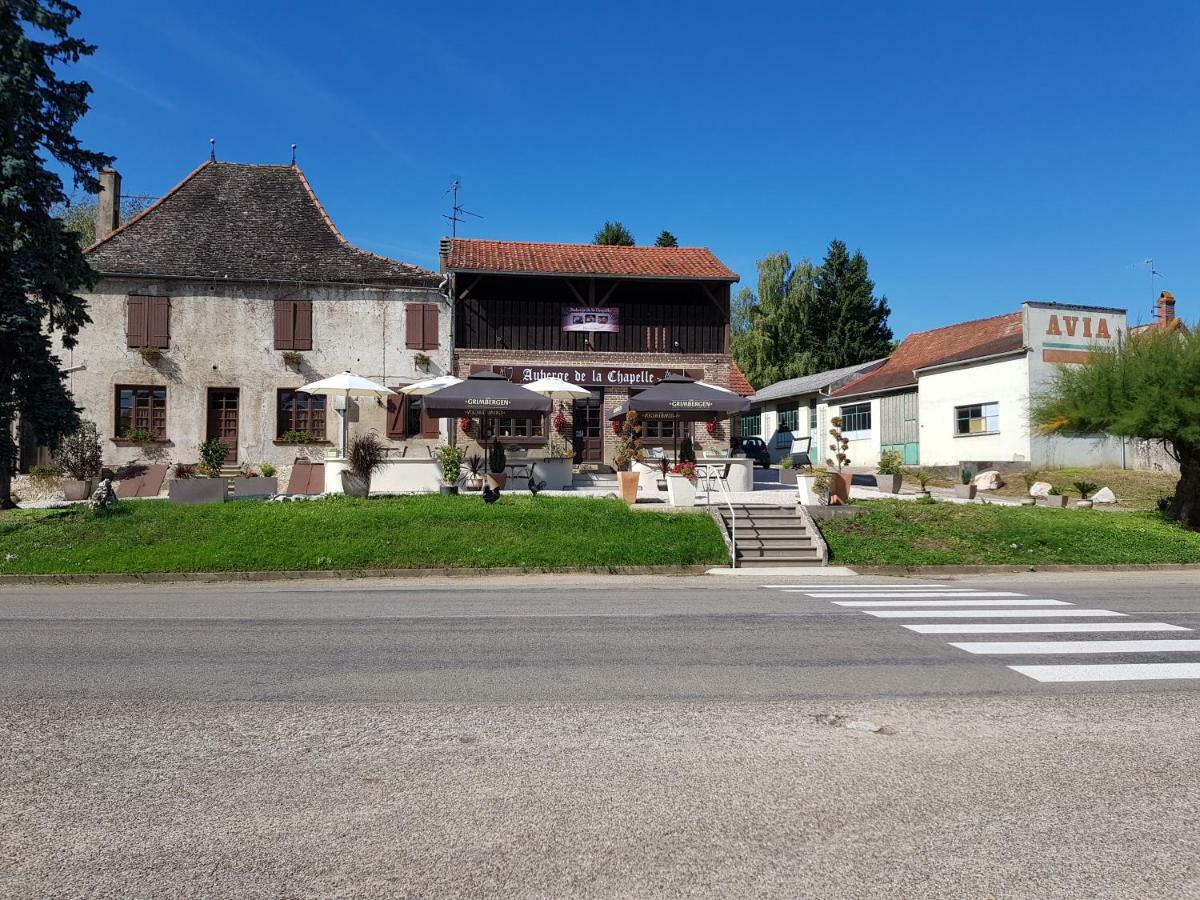 Gite Le Petit Pied-A-Terre La Chapelle-Saint-Sauveur  Exterior foto